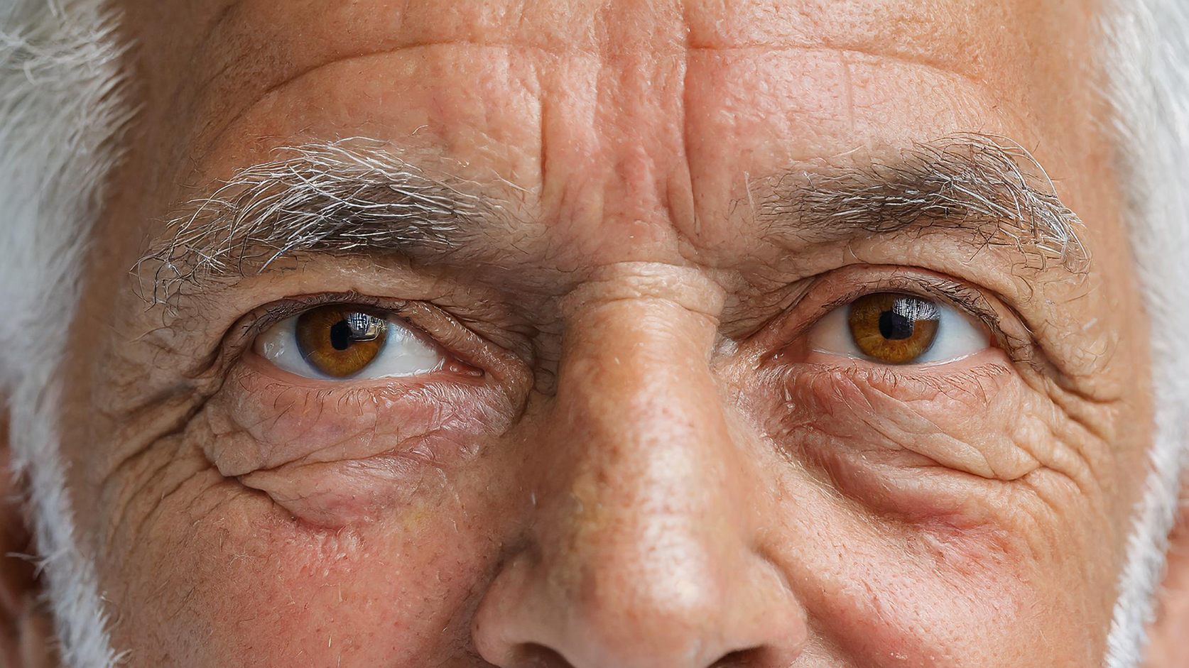 Blog - Ultimate skincare routine for men wanting to combat puffy and tired-looking eyes as they age