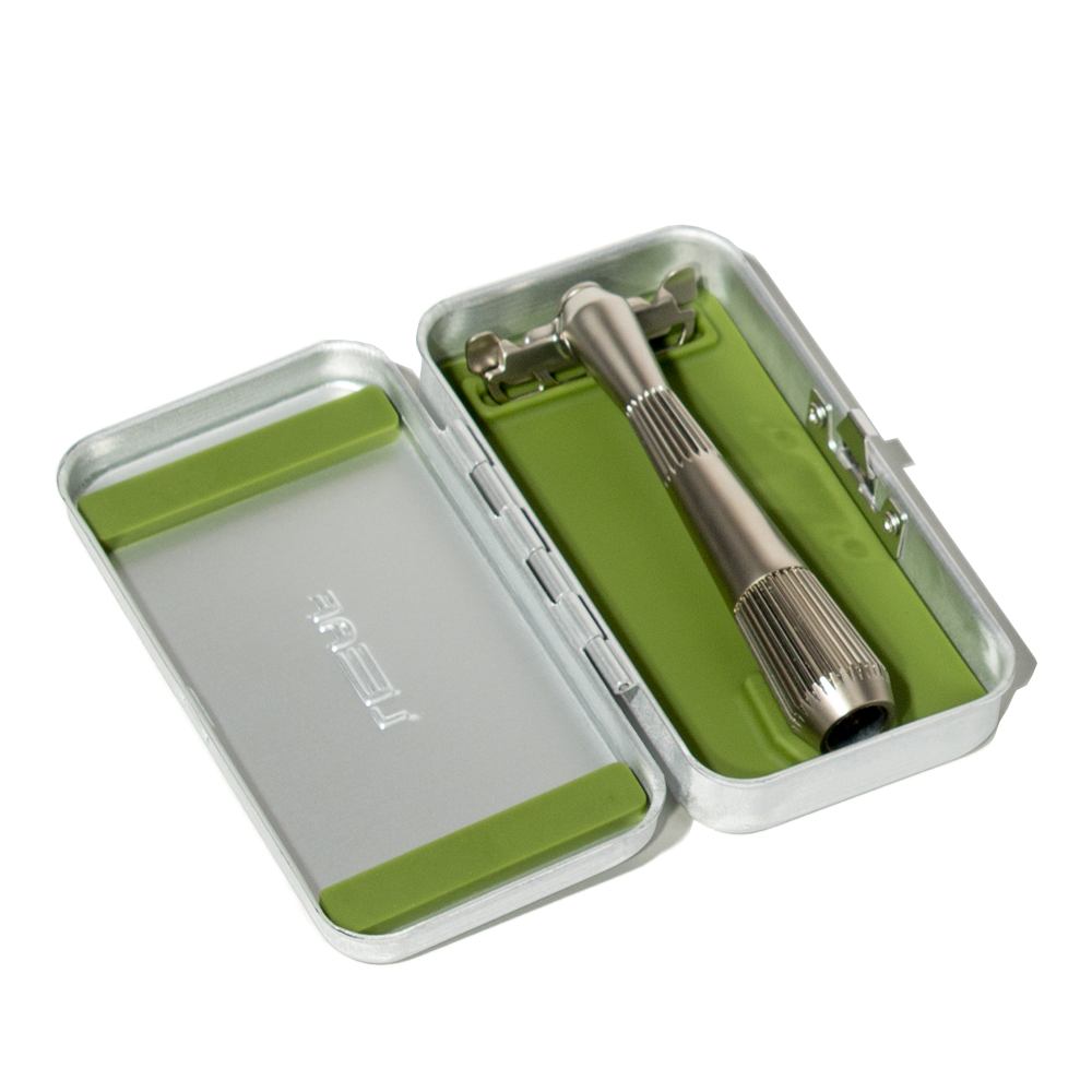 Leaf Shave The Twig Travel Case